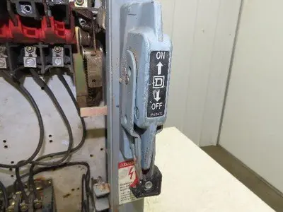 Square D SBG11 8538 Combination Motor Starter 5Hp 30A 480V 3PH Size 0 Non-Fused