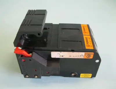 Ferraz 2 Pole 220072 Pull Out Fuse Holder E18