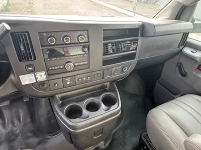 Used 2019 GMC SAVANA CUTAWAY Box trucks Florida US | Truck and Van Outlet #1509156