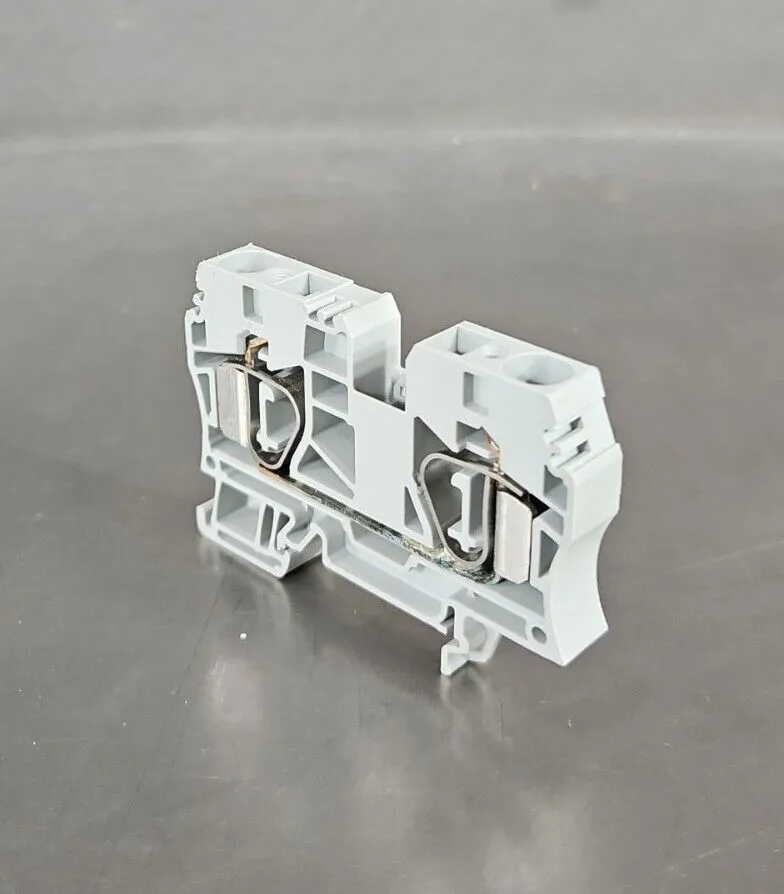 Allen Bradley 1492-L10 Terminal Block. Loc 3D-32