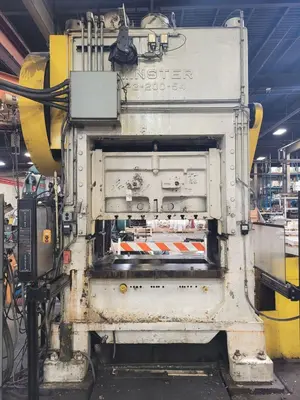 USED MINSTER P2-200