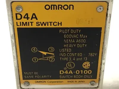 USED OMRON D4A-0100
