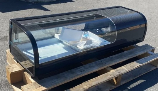 171-0138 47” Self Contained Full Service Countertop Sushi Display Cooler