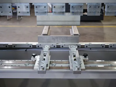 PIONEER Forge 15010 Press Brakes | Pioneer Machine Sales Inc. (6)