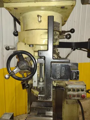 3 HP WILLIS  MODEL #MICRO CUT 1050 CNC TRAK AGE2 CONTROL RAM TYPE MILL: YOBRO #24806