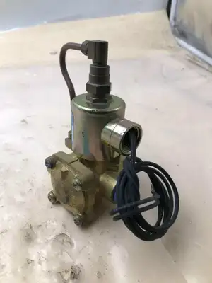 Honeywell Skinner LP3LB3150 3/8″ 3-Way Brass Solenoid Valve 10-150PSI 110/120PSI