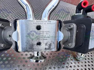 USED 2 ITT ADVANTAGE 3 WAY STAINLESS STEEL DIAPHRAGM VALVES W/ VALVE POSITIONER