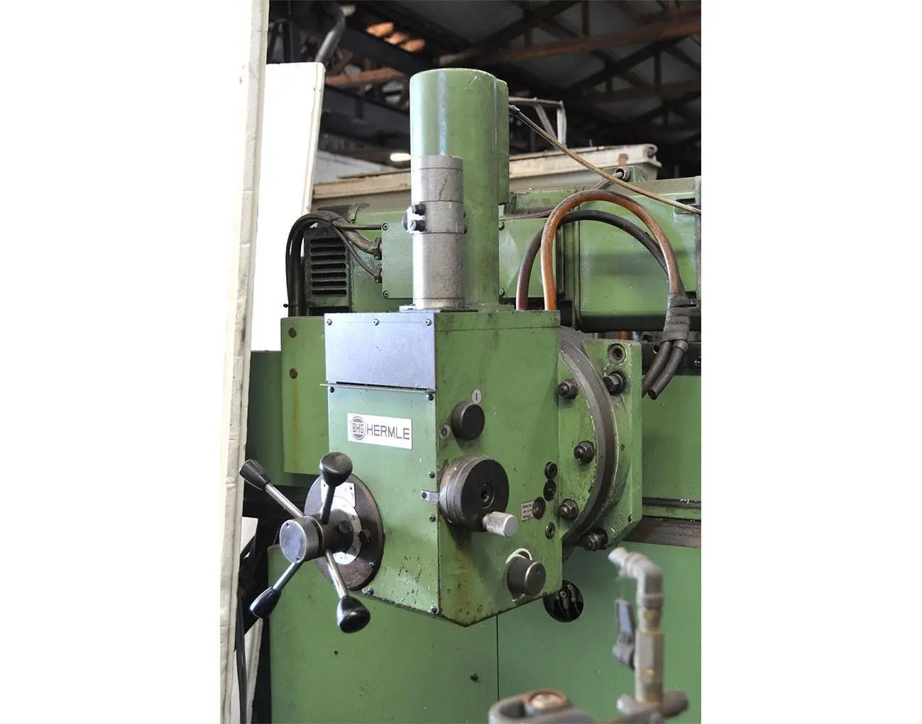 USED HERMLE MILLING HEAD WITH QUILL HERMLE UWF 1000