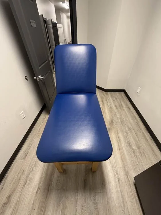 Used Oakworks Stationary Wood Exam Table Tables/Stretchers/Gurneys Texas US | PT Medical Technologies #1458551