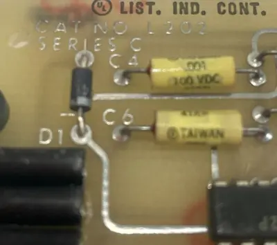 USED ALLEN BRADLEY L202 X466854 CIRCUIT BOARD SERIES C
