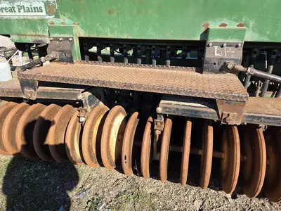 USED 1988 GREAT PLAINS 2SF30