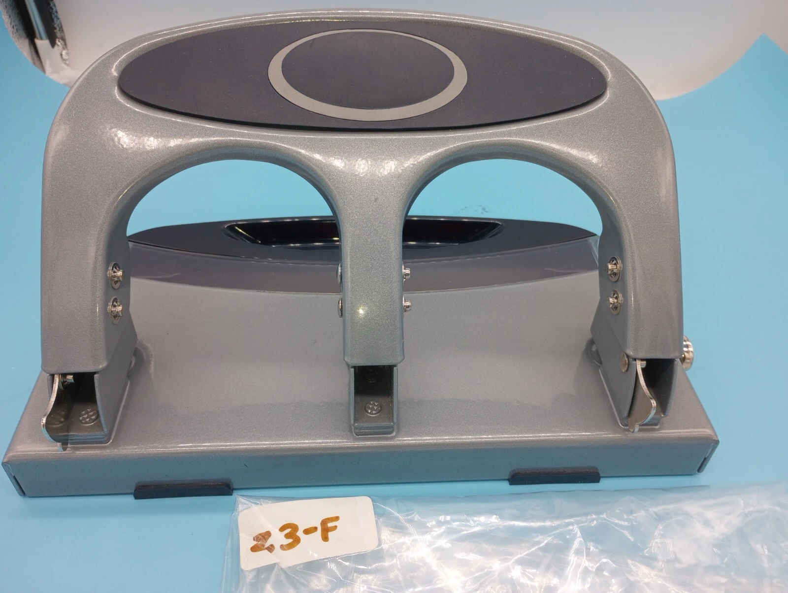USED UIC 3 HOLE HEAVY DUTY PAPER PUNCH