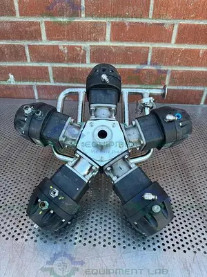 USED 5 ITT PURE FLO ADVANTAGE STAINLESS STEEL DIAPHRAGM VALVE W/ 1" SANITARY FITTING