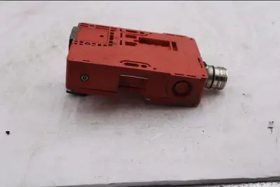 Allen Bradley Guardmaster TLS-3  GD2 QD SAFETY Interlock Switch TLS3GD2QD L-159