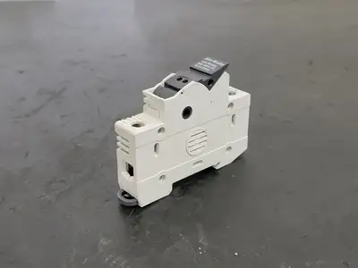 Used ALLEN-BRADLEY 1492-FB1M30 Misc Electrical & Power Parts British Columbia CA | Lenmark #250116
