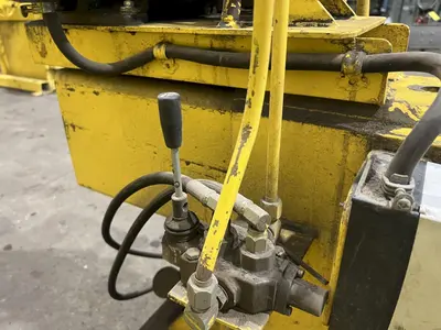 144" WIDE HYDRAULIC CLAMPING FIT-UP TACKING PRESS, FOR WELDING I-BEAMS: STOCK #19478
