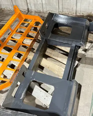 Landhonor Skid Steer Pallet Fork (PF-11-3500G)