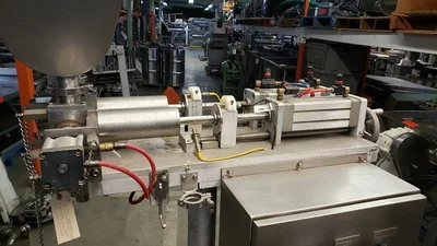Twin  double head liquid filler 4 us gall 1.5 lit #1090