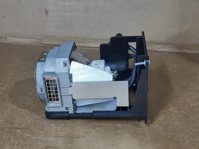 USED MITSUBISHI VLT-XL550LP