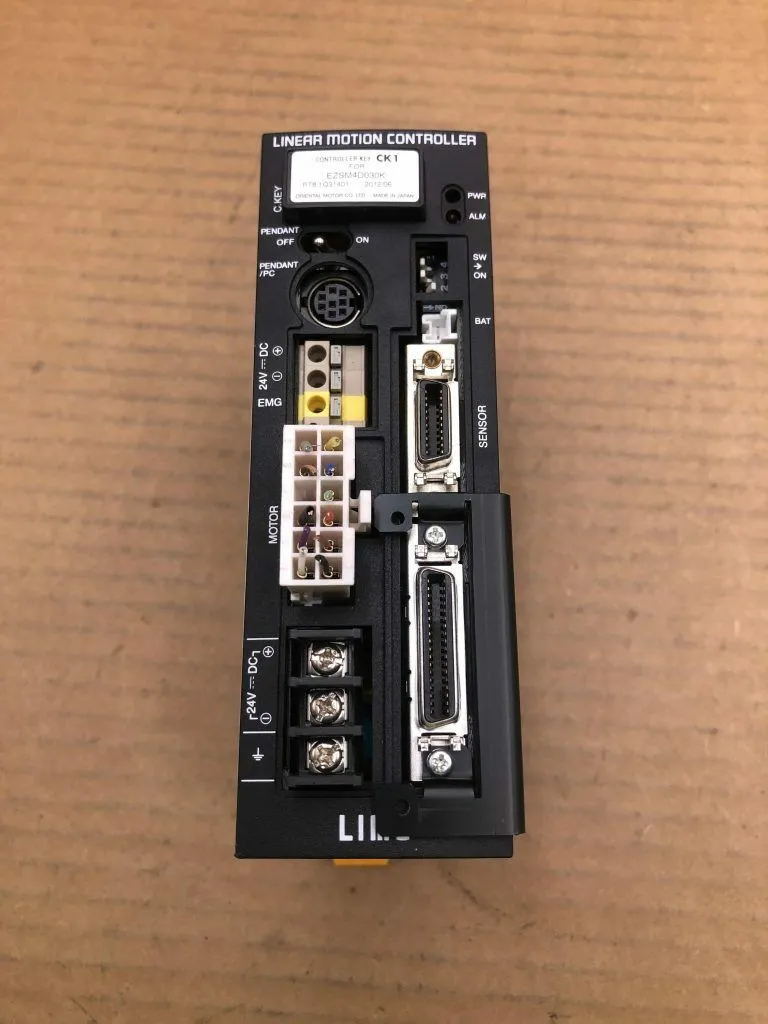 LIMO ESMC-K2 Linear Motion Controller w/ EZSM4D030K Controller Key 24VDC