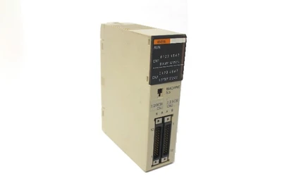 Omron C200H-ID215 Input Unit 24VDC
