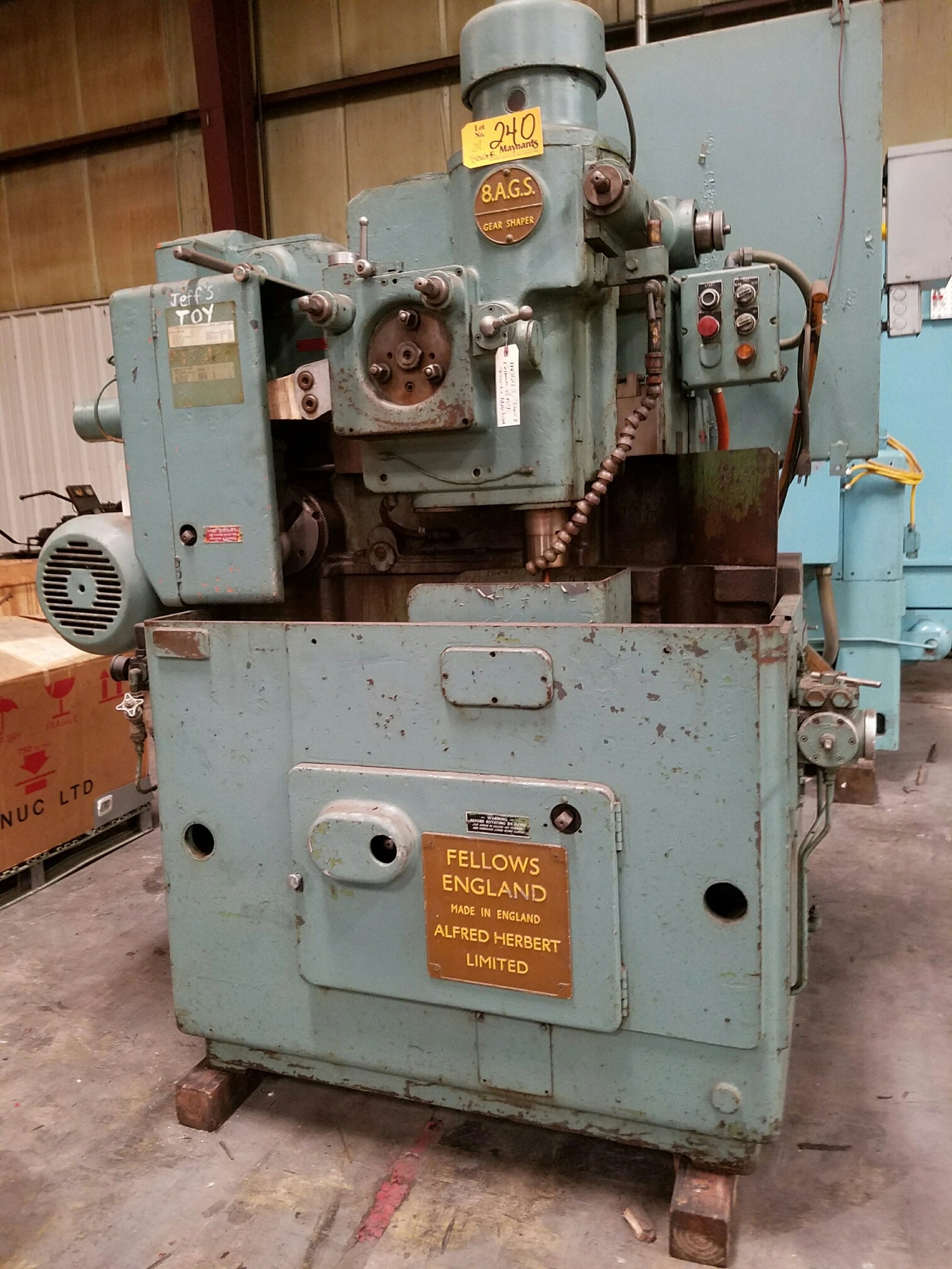 USED FELLOWS 8AGS