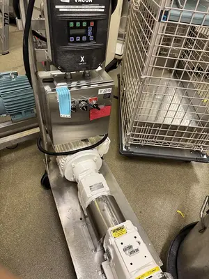 USED WAUKESHA PUMP WHITE MODEL 30