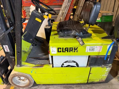 Used _UNKNOWN_ _UNKNOWN_ 3-Wheel Sit down Electric Counterbalance Forklifts Georgia US | Auction Management Corporation #1708780