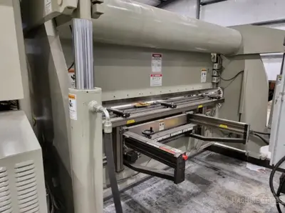 USED 2001 ACCURPRESS 717512