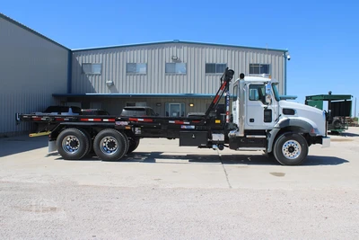 New | in-Stock 2025 MACK GRANITE 64BR Rolloff Trucks Texas US | Roll Off Truck World #1491930