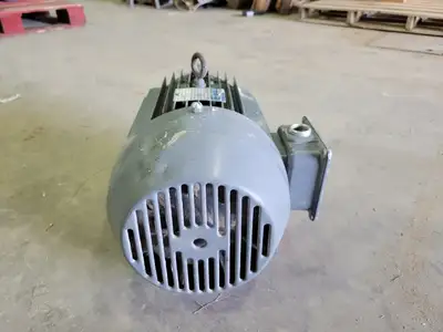 10 hp 575 volts 3420 rpm L215T Electric Motor 2425111