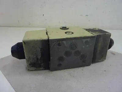 USED VICKERS C2119475DG4S4016CUB60