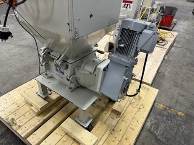 USED NISSUI SA33