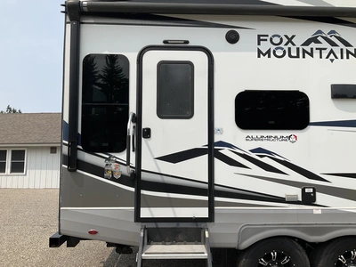Used 2023 FOX MOUNTAIN 235RLS Campers, Caravans, Motorhomes Michigan US | Miedema Asset Management Group #1372976