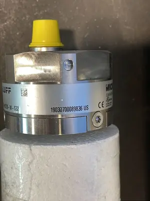 NEW BALLUFF BTL7E570M1270WS32