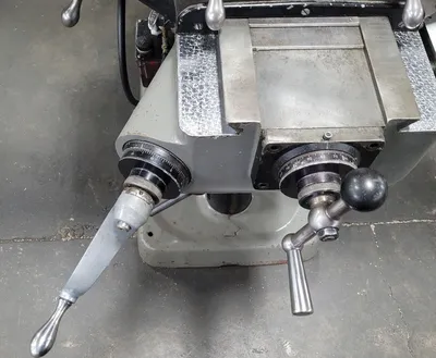 BRIDGEPORT Series 1 2 HP Mills, Vertical | Machinery Central (14)