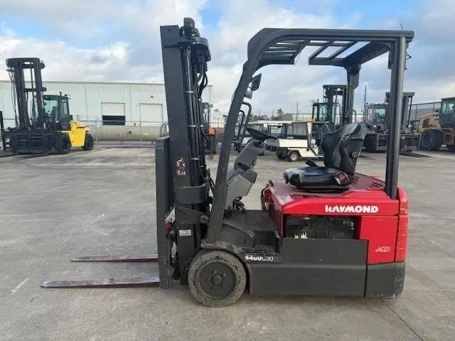 Used 2020 RAYMOND 4460C30 3-Wheel Sit down Electric Counterbalance Forklifts Illinois US | Somerset Equipment Sales #1546241