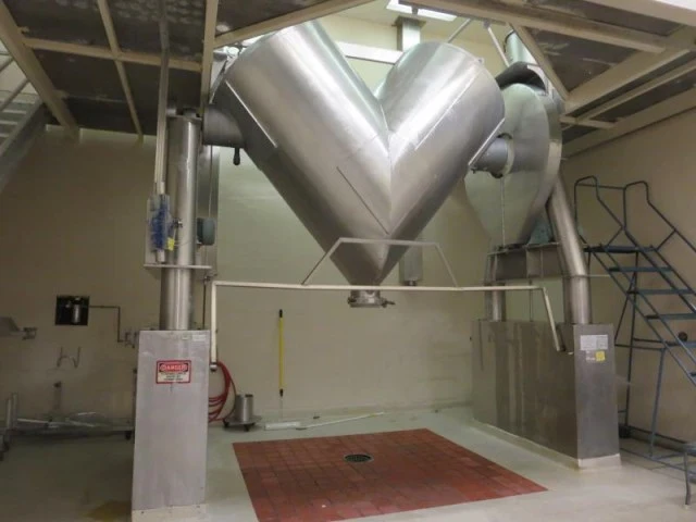 Used PATTERSON-KELLEY TWIN SHELL DRY BLENDER Dough Mixers New Jersey US | Perry Equipment #119748