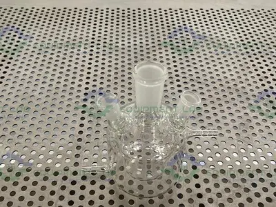USED CHEMGLASS 125 ML EUROPEAN STYLE 3-NECK TAPER JACKETED FLASK 24/40, 14/20