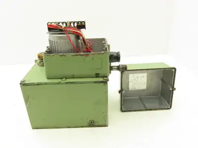 Showa MBL 03W Lubrication Oil Pump System .3L/Min Tank Capacity 5L 3/8"NPT