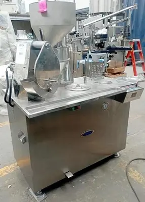 Vanguard VSF-III semi-automatic encapsulator