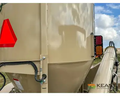 Used EXCEED _UNKNOWN_ Grinder Mixer Iowa US | Keast Enterprises #1360172