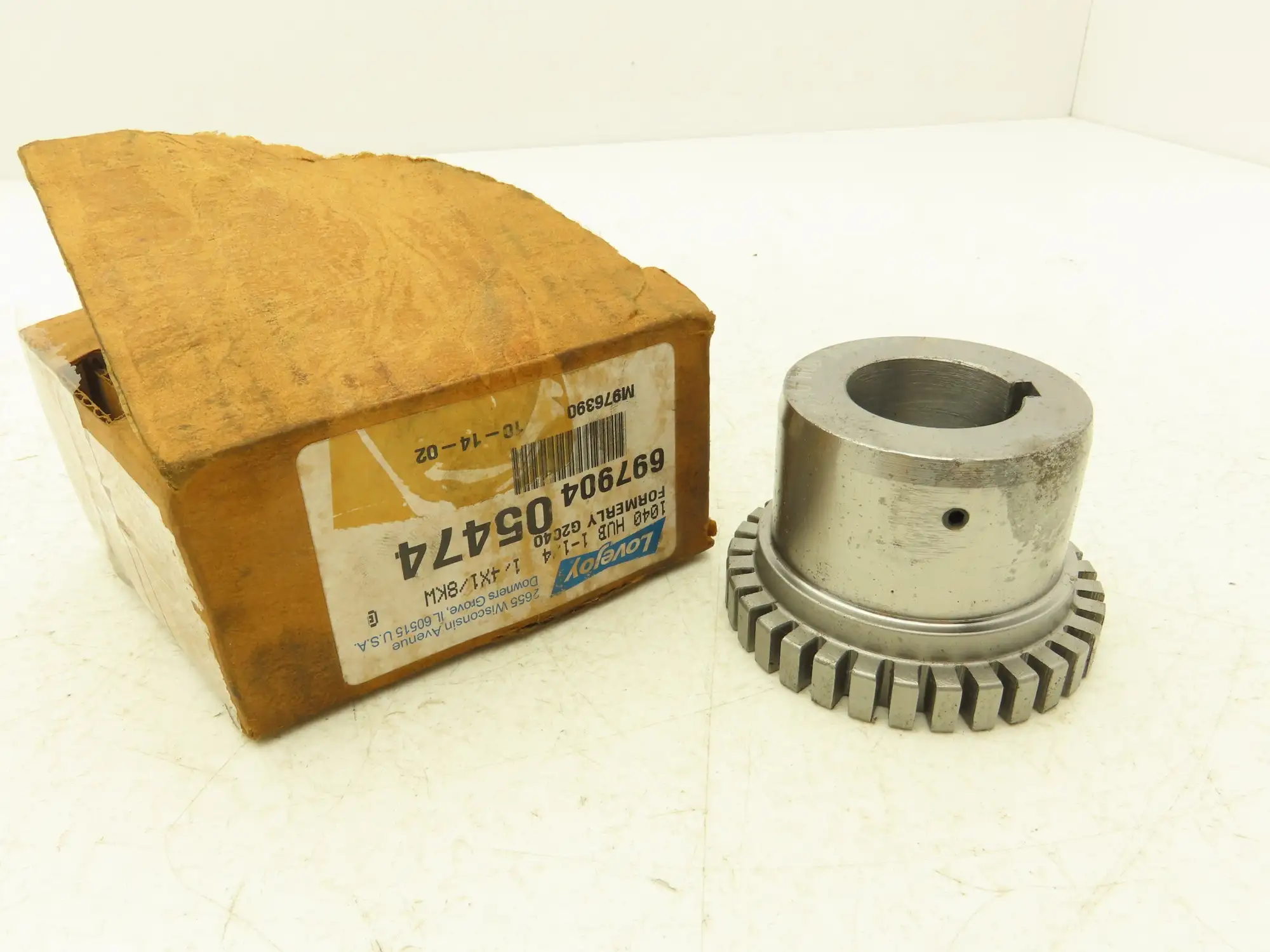 Lovejoy 1040 HUB 1-1/4 Hub Gear Coupling 1-1/4" Bore 1/4X1/8KW Some Shelf Wear