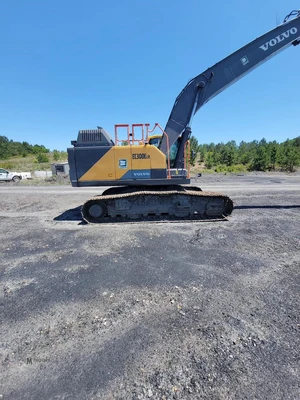 Used 2023 VOLVO EC300E LR Crawler Excavators Tennessee US | Moore Equipment #1517326