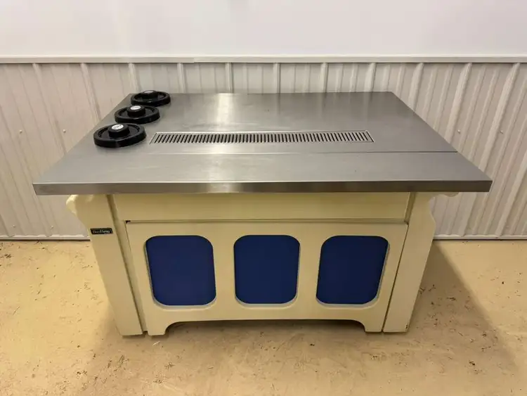 Used Galley Used Galley 50"X 28" Drink Station with Cup Dispensers and Drain on Casters Underbar Equipment Illinois US | Falcon Restaurant Supply #1375078
