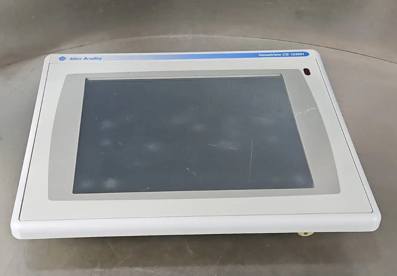 USED Allen-Bradley VERSAVIEW CE