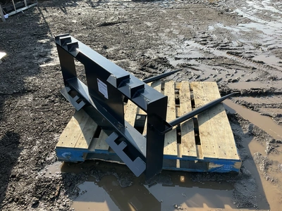 Used JCT BALE SPEAR SKID STEER ATTACHMENT Bale Spears Michigan US | Miedema Asset Management Group #1314070