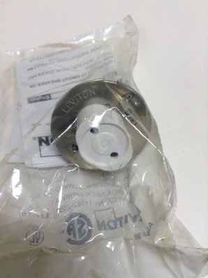 NEW Leviton 501-13518