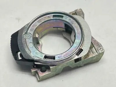 800F-ALM | Allen Bradley  Ser A Pushbutton Metal Mounting Latch LOT OF 3 - New – Open box