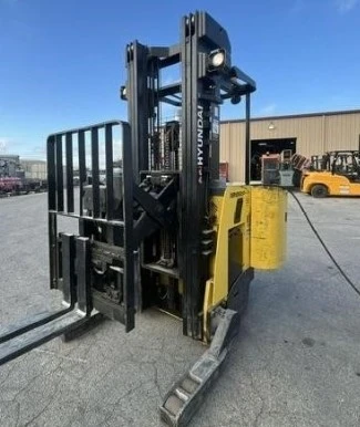 USED 2012 HYUNDAI 18BRP-7